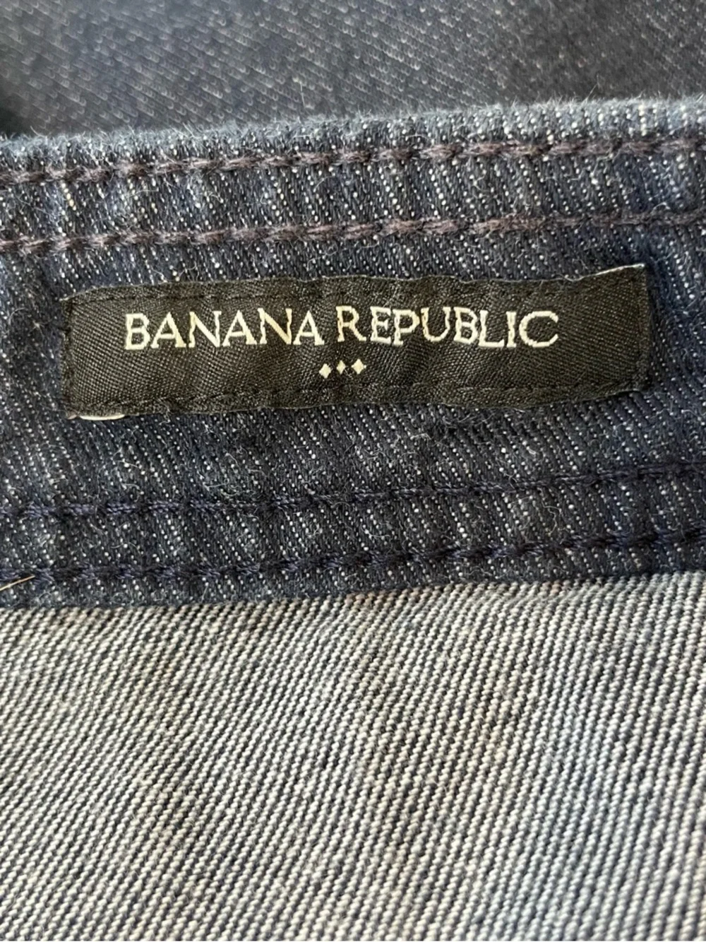 Men’s Banana Republic Tapered Surplus Jeans. 33 x 25